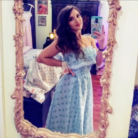 Dresses & Skirts - 💙 Stunning Vintage Nadine Dress